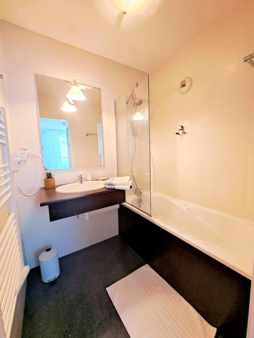 Appartement Le Valmy: Lumineux Au Pied Du Metro Lyon